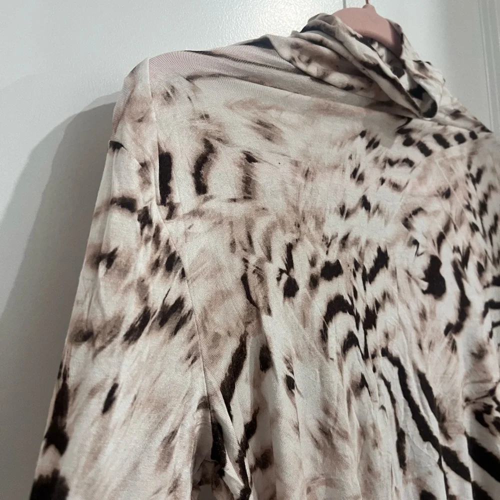 Express Beige and Brown Patterned Long Sleeve Top - Picture 4 of 7